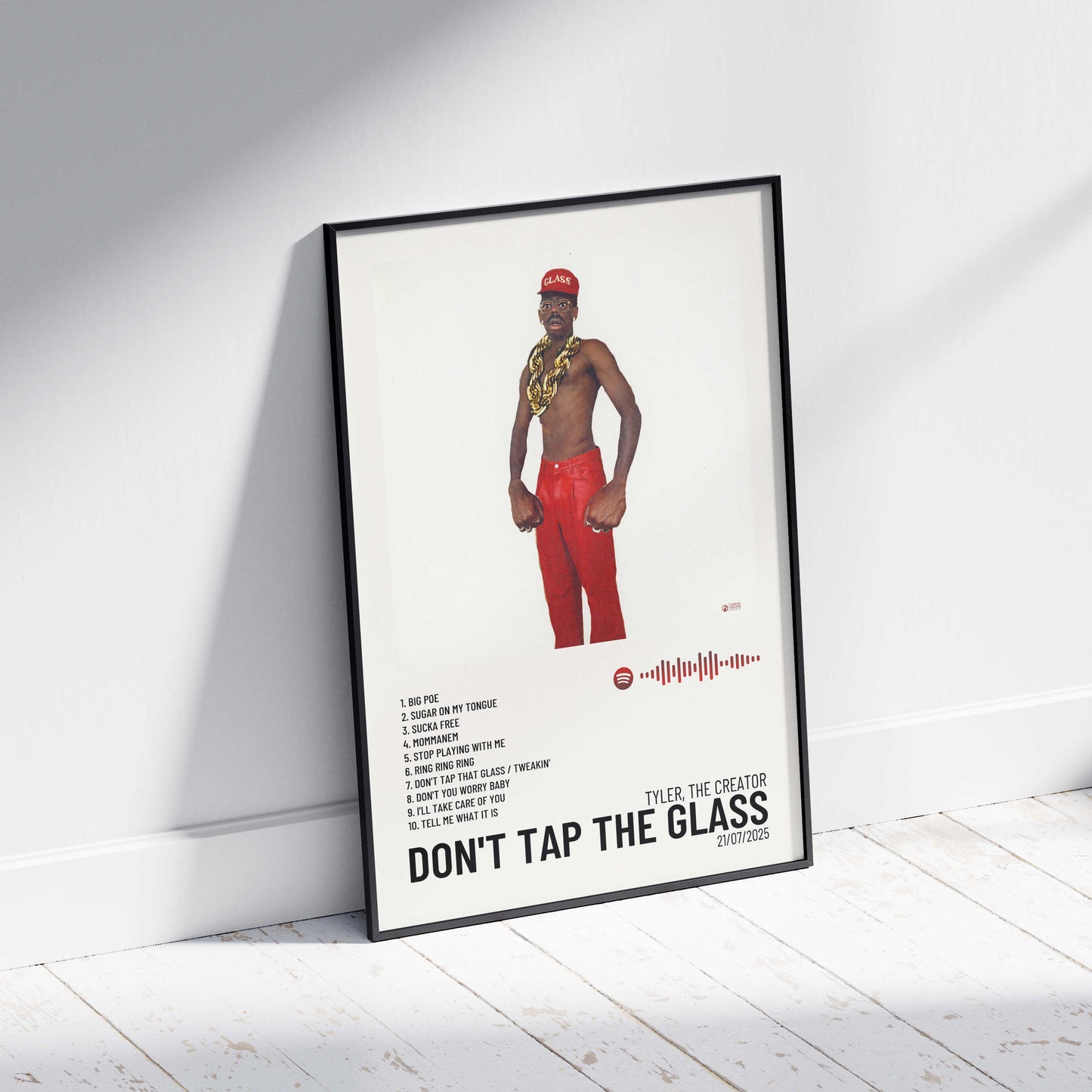 DON'T TAP THE GLASS